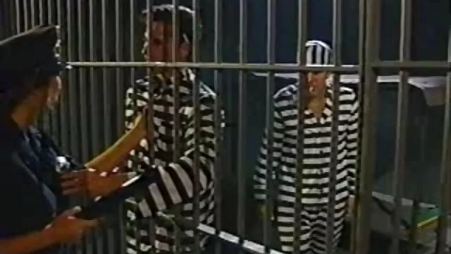 Avi برای تفریح پخش فیلم سوپر خارجی ​​سکسی لزبین در لندن است